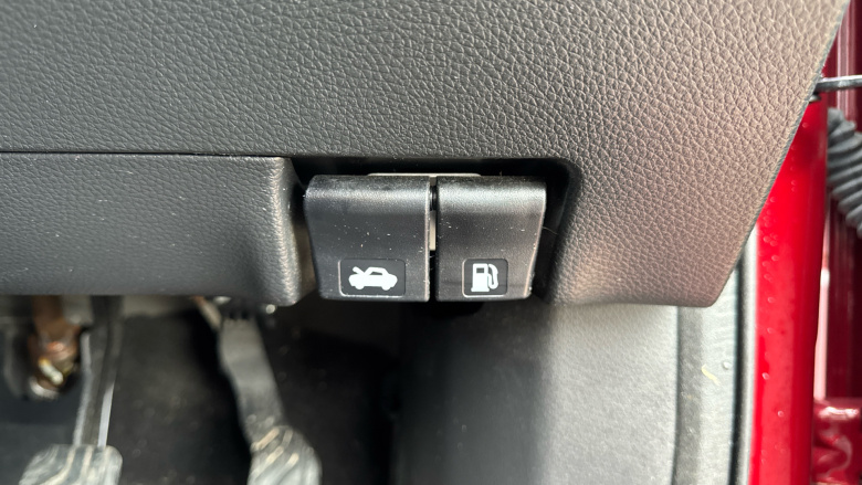 Nissan Qashqai 1.3 DiG-T N-Connecta 5dr Petrol Hatchback